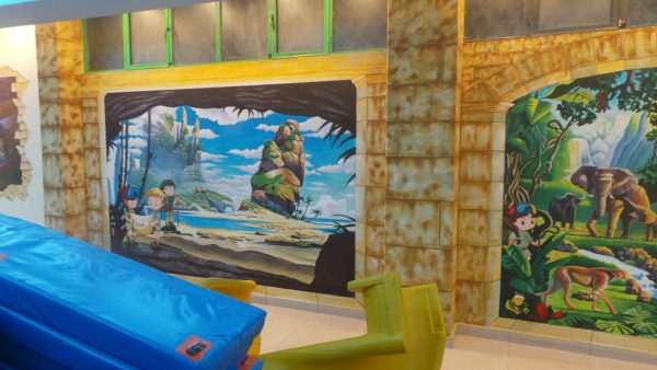 Sample work:Mural with the theme of the jungle in a professional space. - Image 9