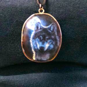 WOMEN'S PENDANT - WOLF TOTEM