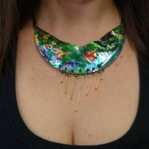 Women's Iridescent Necklace