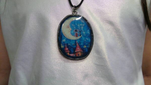 Children's Pendant – In the Moonlight