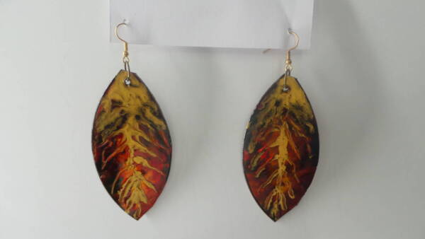 IRIDESCENT EARRINGS SET