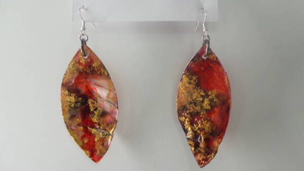 IRIDESCENT EARRINGS SET