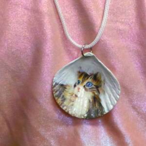 The Cat in the Seashell