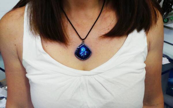 WOMEN'S PENDANT – Rose Dressed Like a Dream