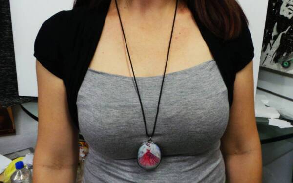WOMEN’S PENDANT – lady in red - Image 2