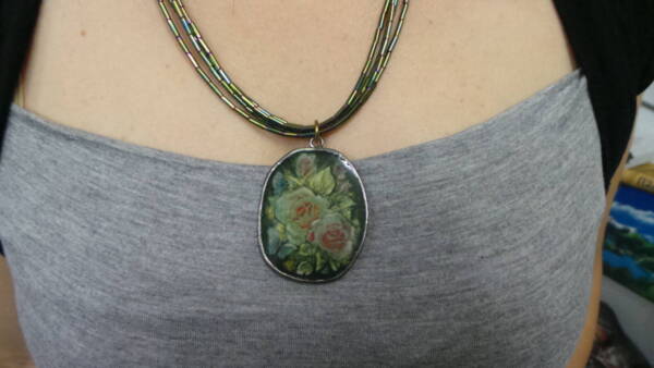 WOMEN'S PENDANT - Roses Blooming