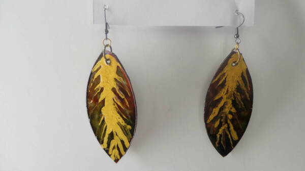 IRIDESCENT EARRINGS SET