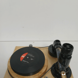 Σουβέρ Πικάπ: Ρετρό Στιλ για το Τραπέζι Σου